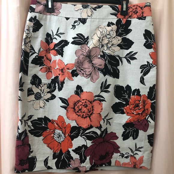 Ann Taylor Floral Skirt - Picture 1 of 3